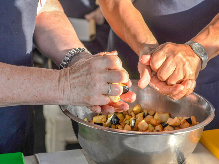 Valentijnsdag in een wijnhotel, volg kooklessen