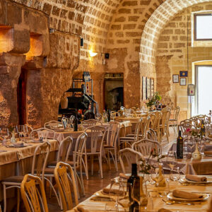 Puglia lunch met typische gerechten op een wijndomein