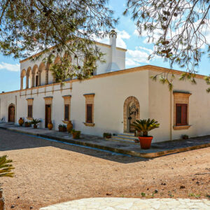 Puglia lunch met typische gerechten op een wijndomein